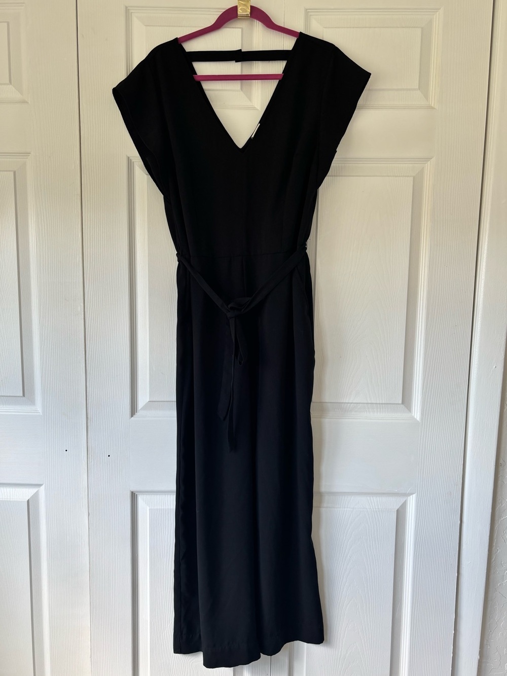 A New Day Black Wide Leg Jumpsuit V-Neck Tie Waist Pockets Women’s Large